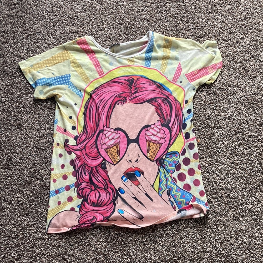 Color pop t-shirt. - Picture 2 of 3